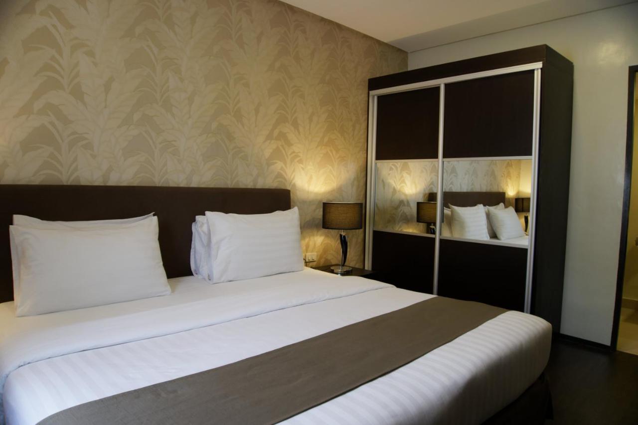 GT Hotel Iloilo Extérieur photo