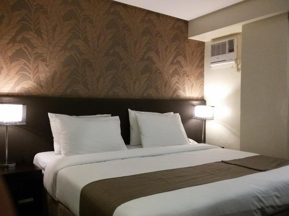 GT Hotel Iloilo Extérieur photo