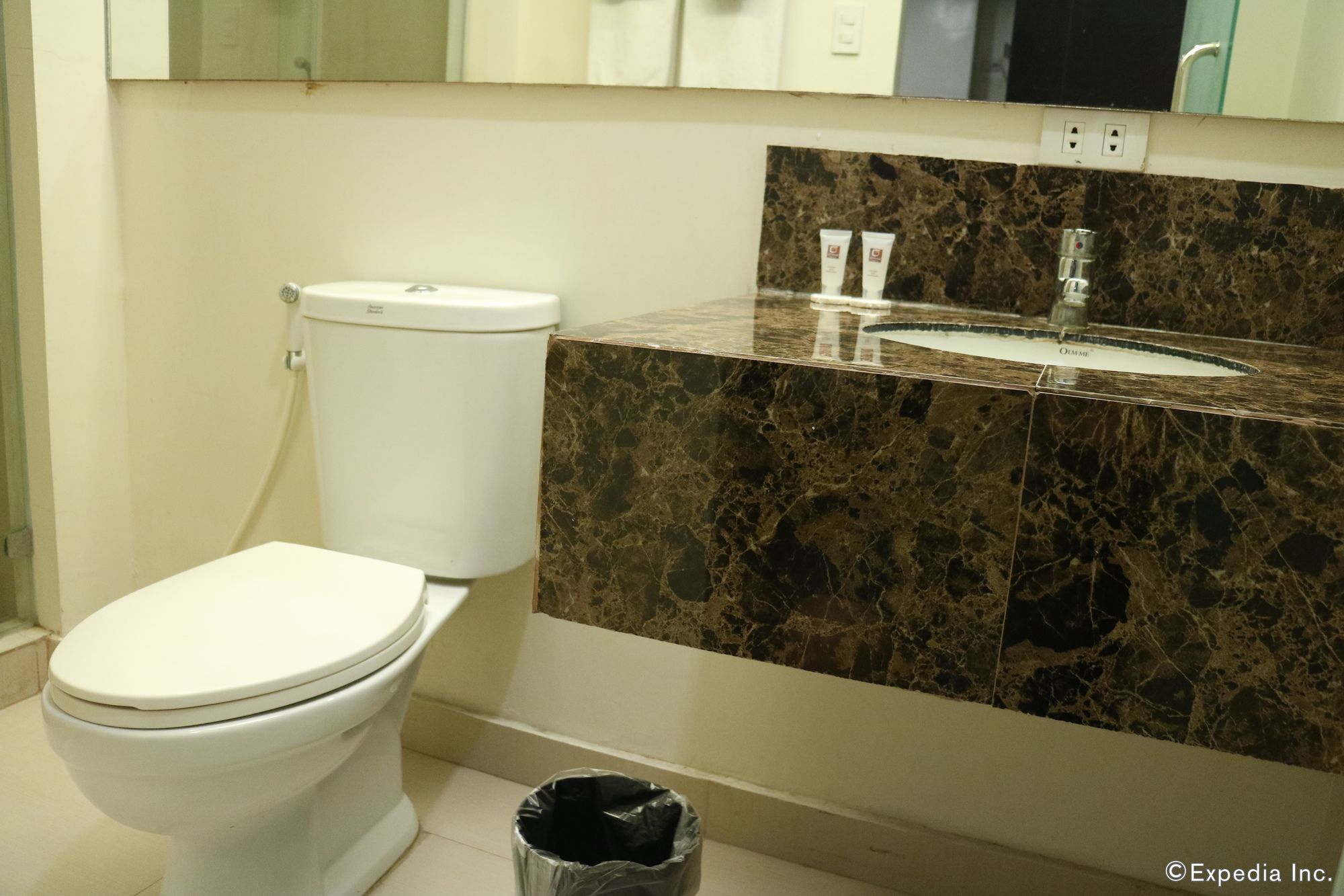 GT Hotel Iloilo Extérieur photo